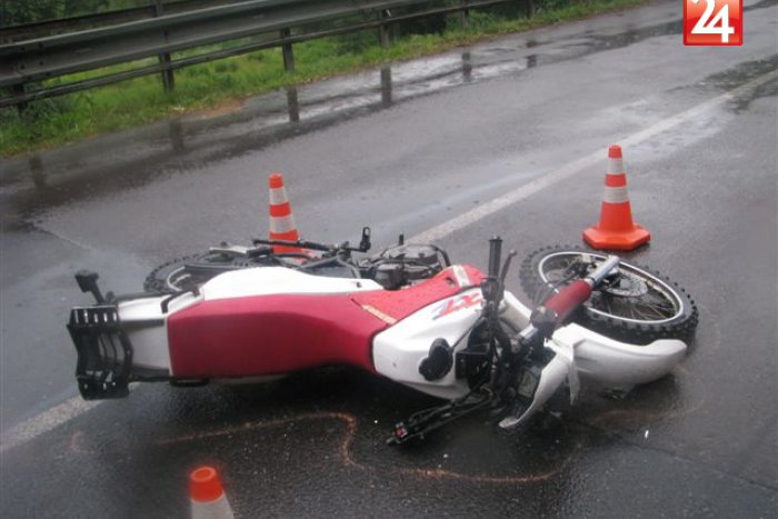 Ilustračný obrázok k článku Vážna nehoda motorkára pri Štrbe: V zákrute prešiel do protismeru a dostal sa do šmyku!